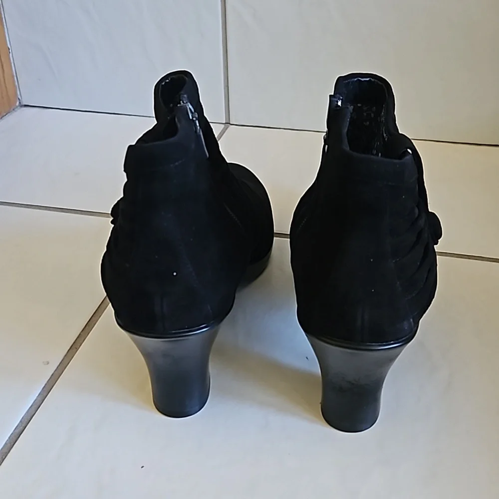 Dansko Black Heeled Boots - Picture 4 of 6
